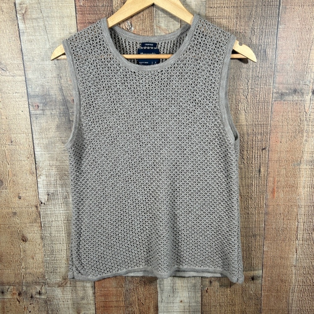 Abercrombie & Fitch Cropped Sweater Vest Small Gray Open Knit Crochet Tank Y2K
